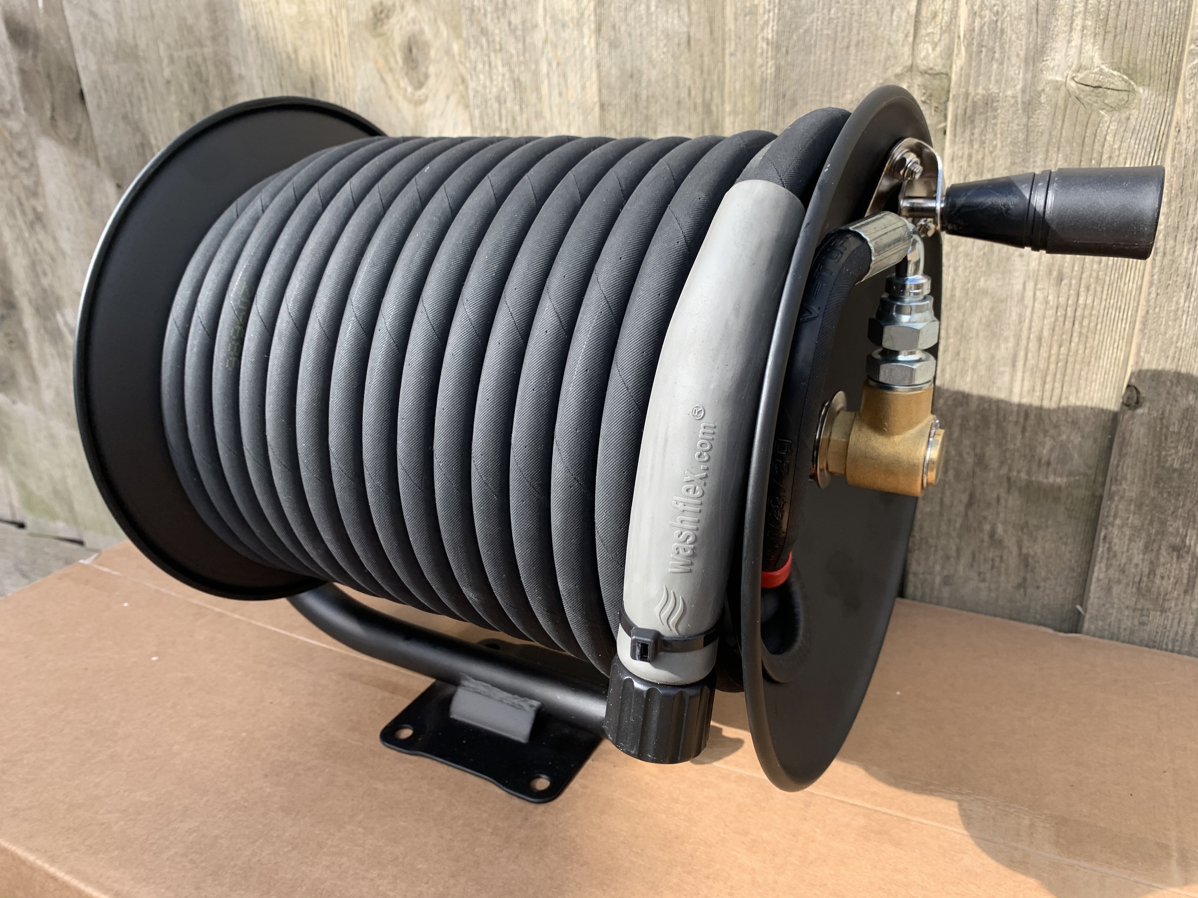 Wall Mounted 3/8 High pressure Hose Reel kit complete with Hose, Options  Available: 20, 25, 30, 35, 40, 45 & 50Mtr HRK020 - £ 190.58 Incl. Vat